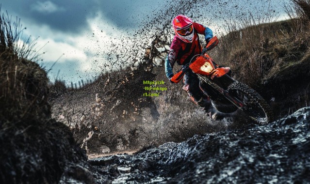 穆里尼奥赛后直言，球队承担平局之责，但关键判罚失误影响赛局走向