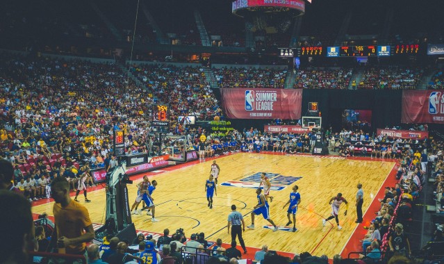 亚洲金球奖荣耀绽放 阿菲夫荣膺2024亚洲足坛最高个人殊荣