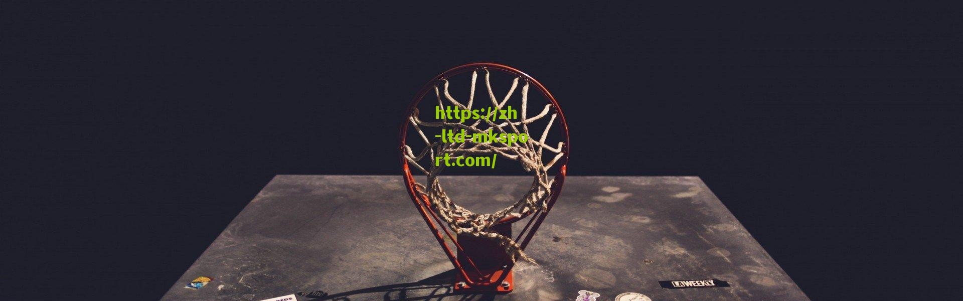 新生代巨人的交锋，霍姆格伦全面压制文班亚马，雷霆险胜马刺