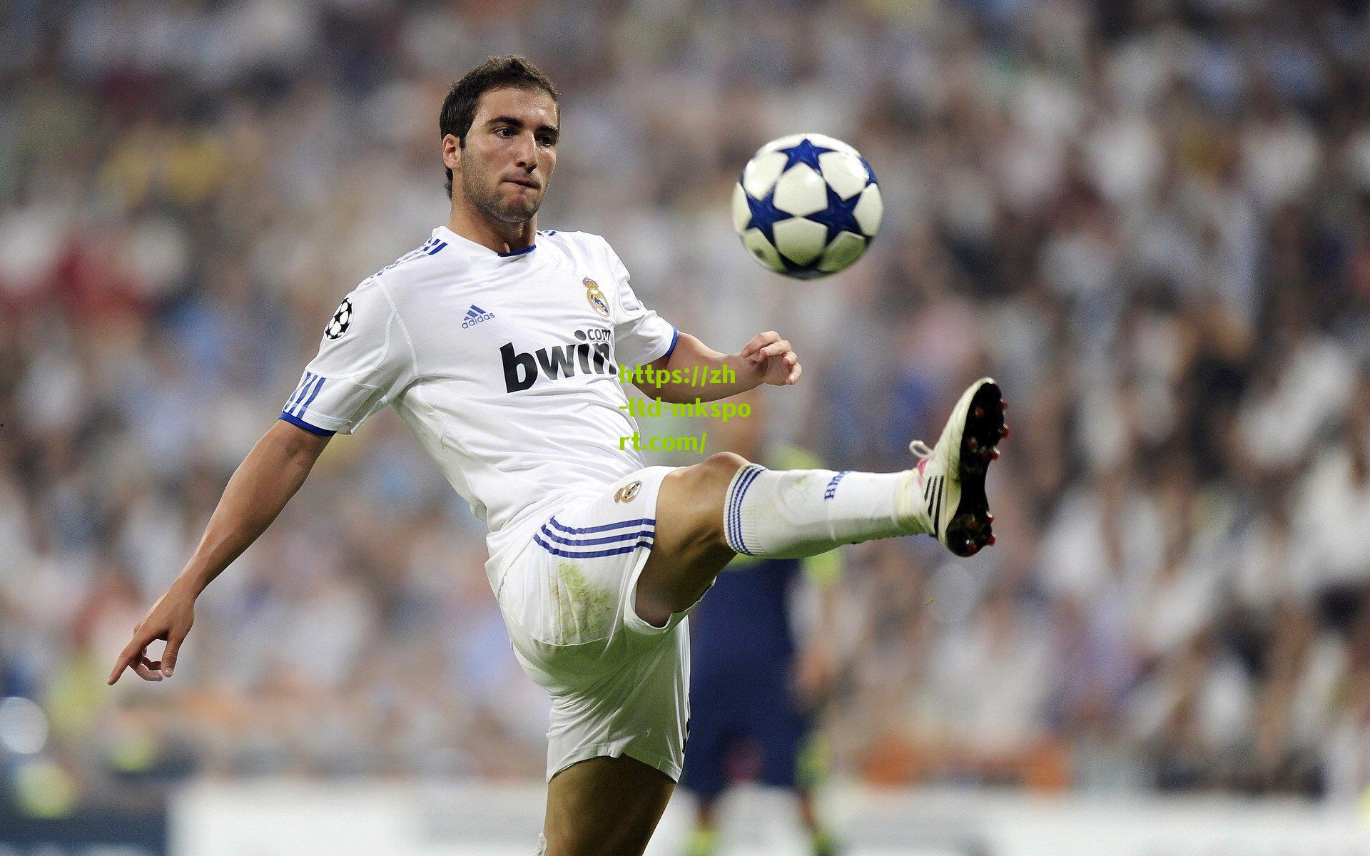 连胜纪录戛然而止！山东进攻哑火遭河南顽强反扑，赛季首失球暴露战术隐忧